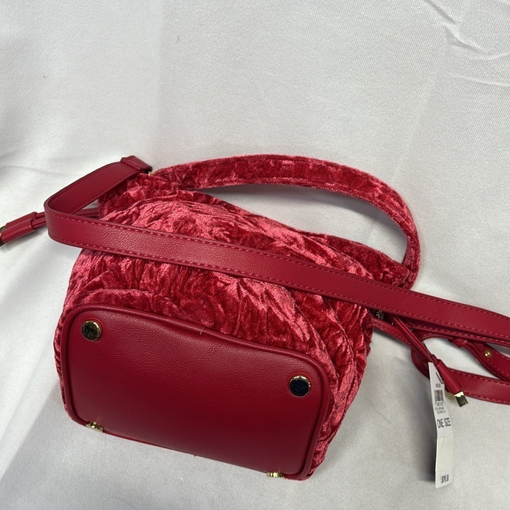 INC. Meliss Red Pepper and gold velvet cinch cross body or adjustable purse - Picture 16 of 16